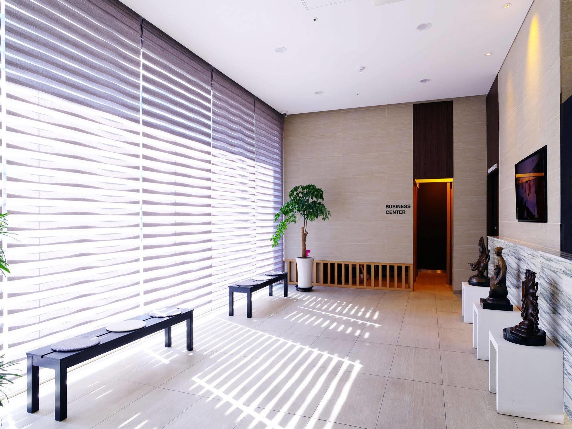 On Smart Hotel Cheonan Eksteriør billede