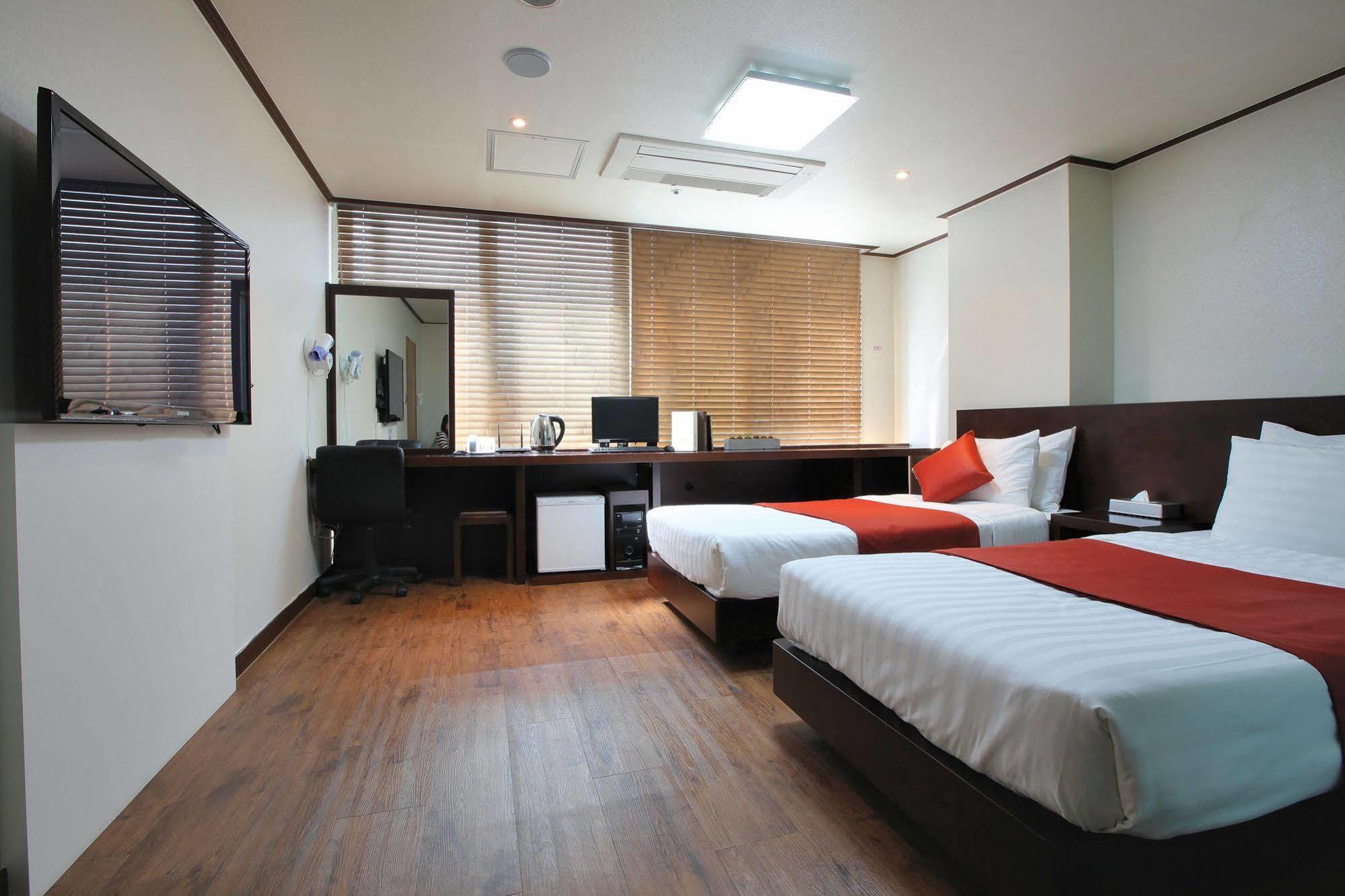 On Smart Hotel Cheonan Eksteriør billede